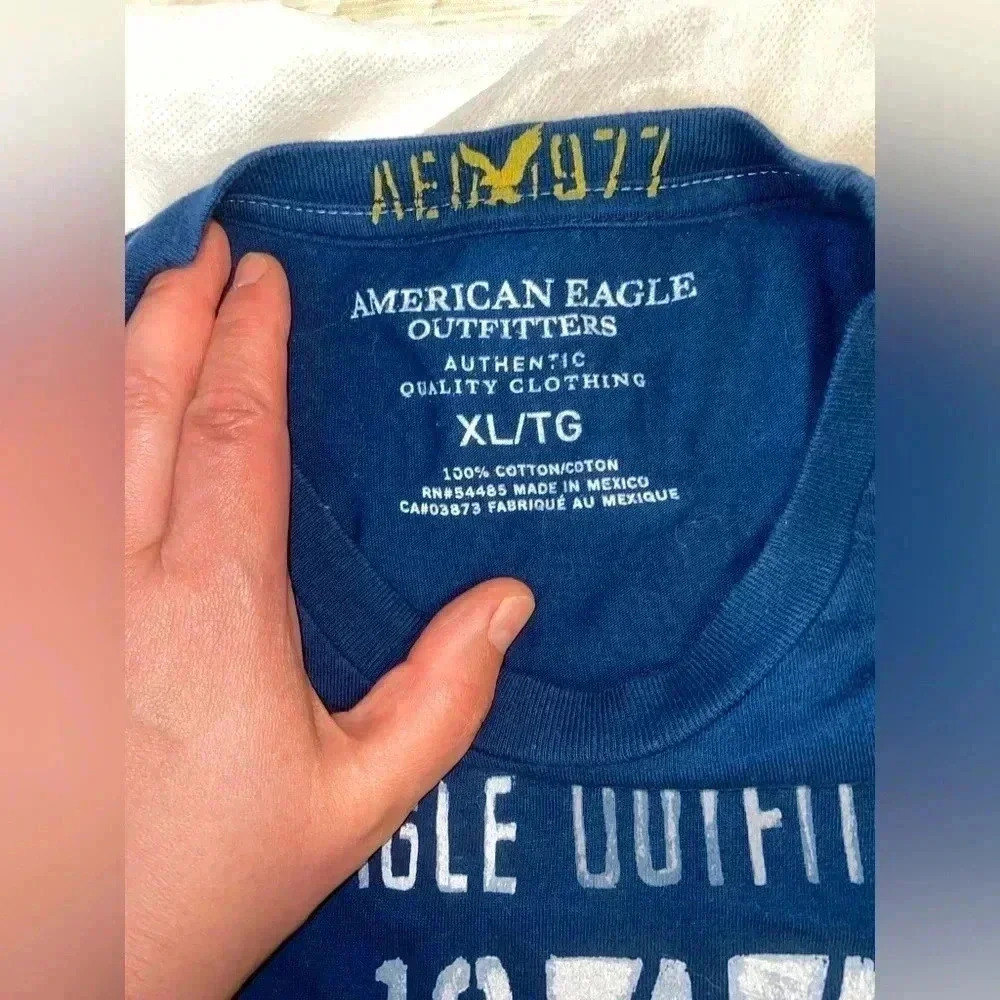 Almost vintage T-shirt.  American Eagle outfitters - Picture 4 of 6